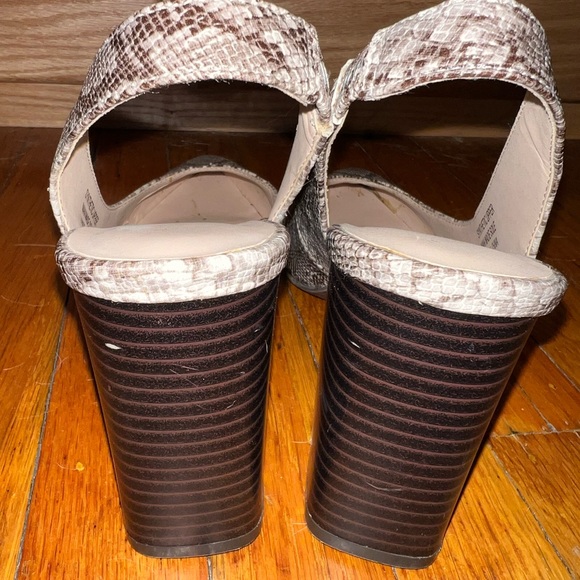 Ann Taylor Factory snake skin block heeled shoe - free bundle add - Picture 8 of 9